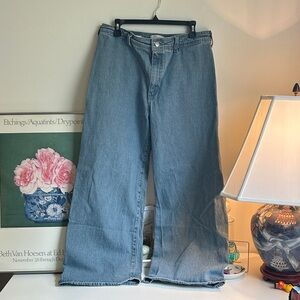 Universal Thread Blue Flare & Wide Leg Jeans